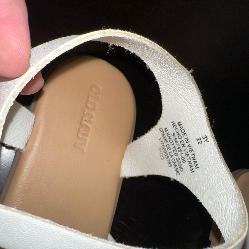 Girls Old Navy Sandals (sz 3)
